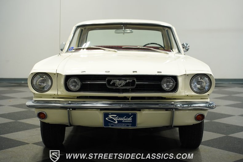 Ford-Mustang-1966-White-Red-21