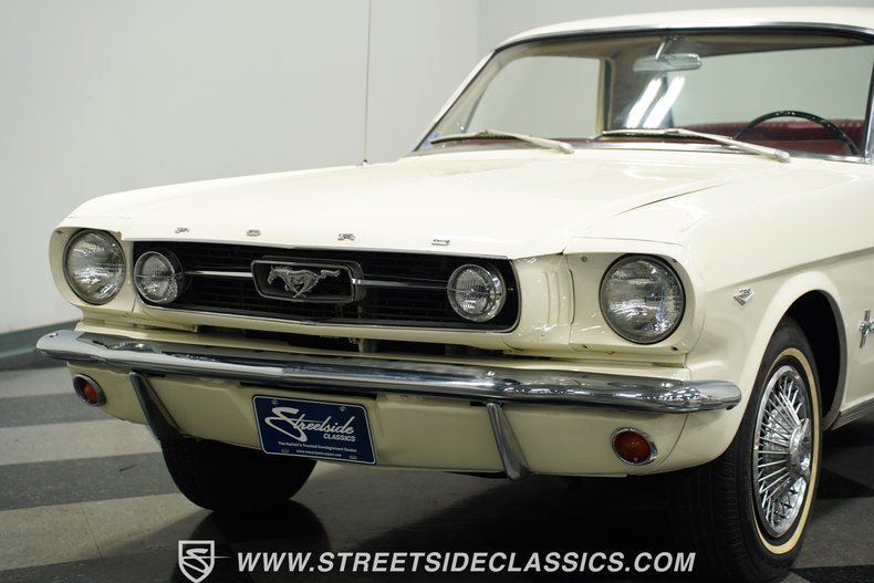 Ford-Mustang-1966-White-Red-22