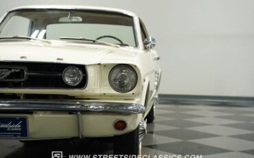 Ford-Mustang-1966-White-Red-23