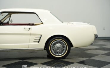 Ford-Mustang-1966-White-Red-28