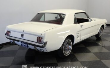 Ford-Mustang-1966-White-Red-34