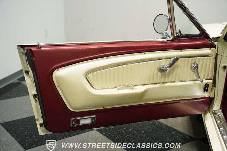Ford-Mustang-1966-White-Red-39