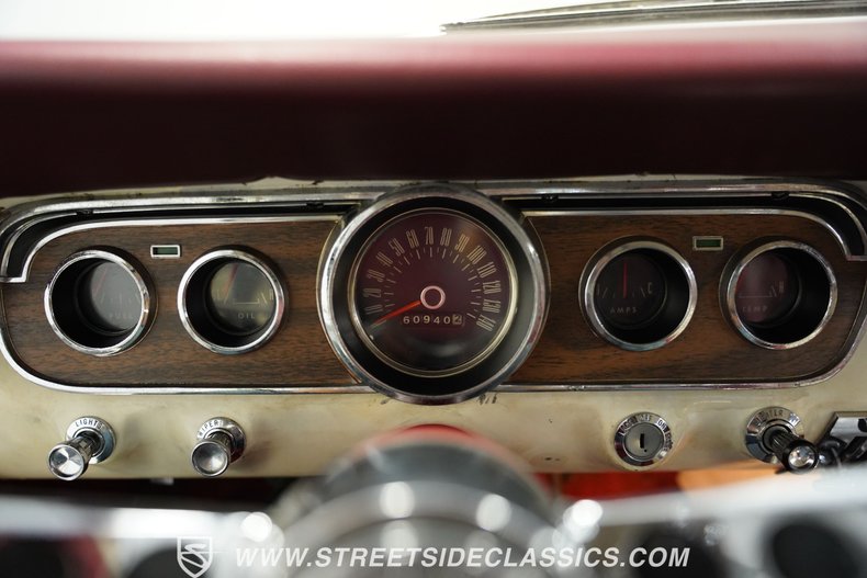 Ford-Mustang-1966-White-Red-42