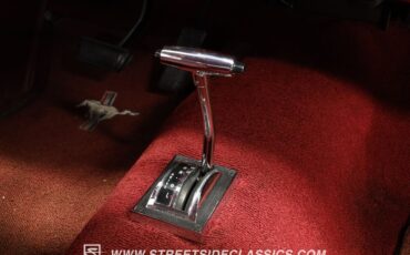 Ford-Mustang-1966-White-Red-48