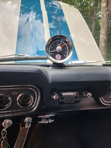 Ford-Mustang-1966-WhiteBlue-Stripe-Black-9