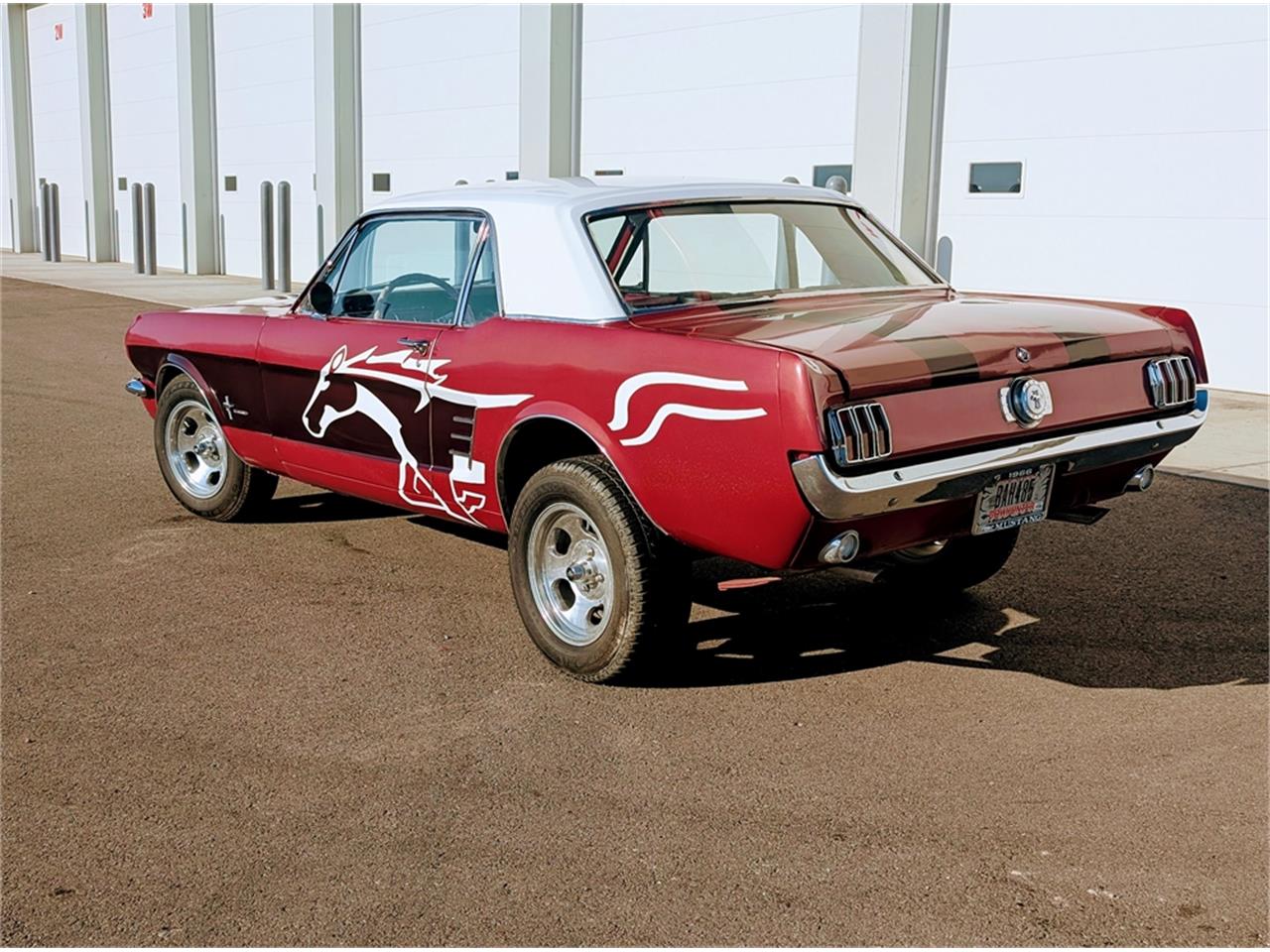 Ford-Mustang-1966-WhiteRedBurgundy-Red-10