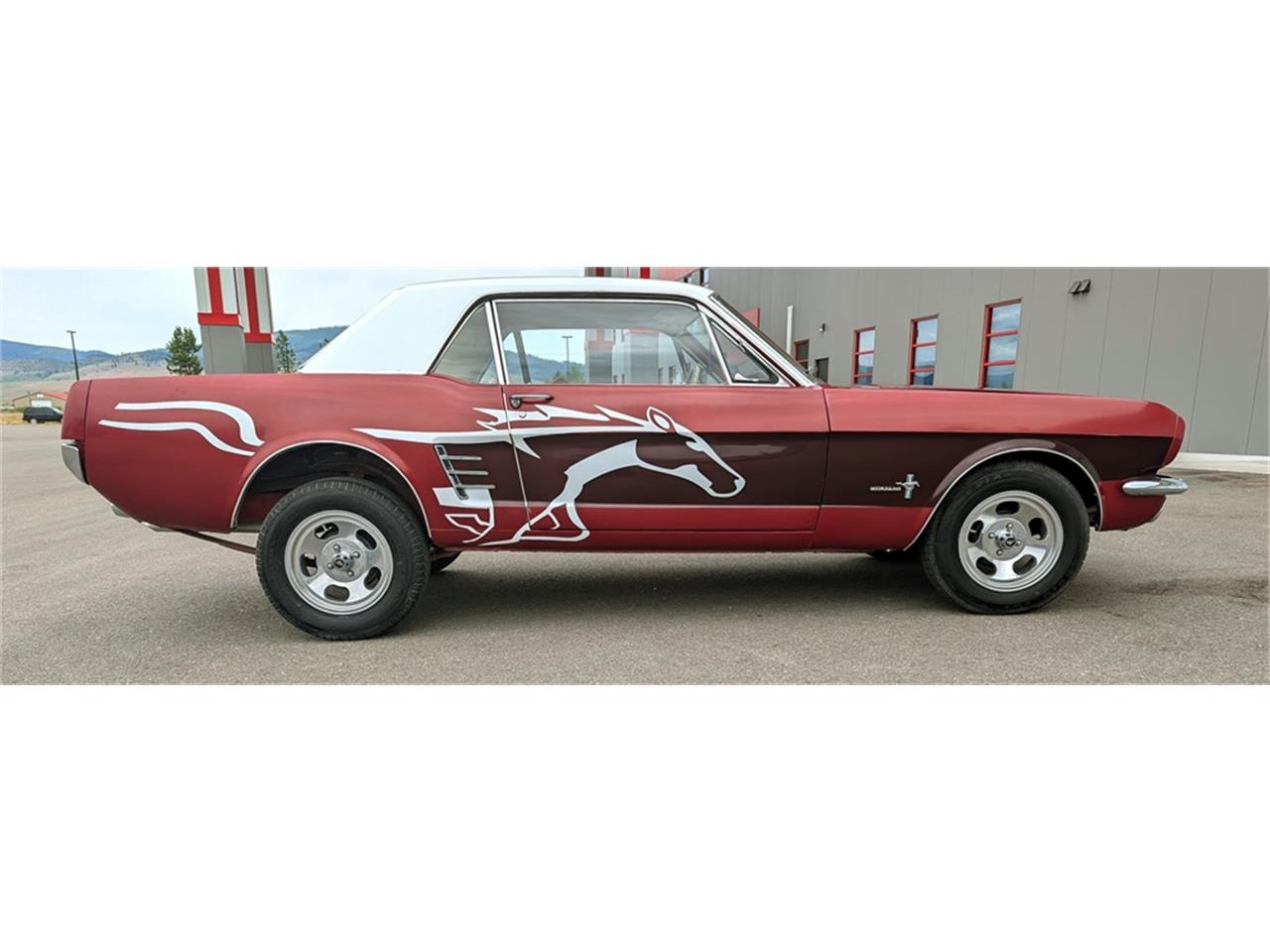 Ford-Mustang-1966-WhiteRedBurgundy-Red-14