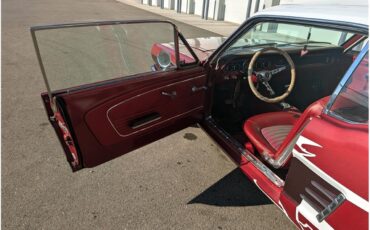 Ford-Mustang-1966-WhiteRedBurgundy-Red-22