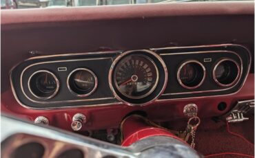 Ford-Mustang-1966-WhiteRedBurgundy-Red-25