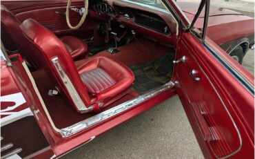 Ford-Mustang-1966-WhiteRedBurgundy-Red-26
