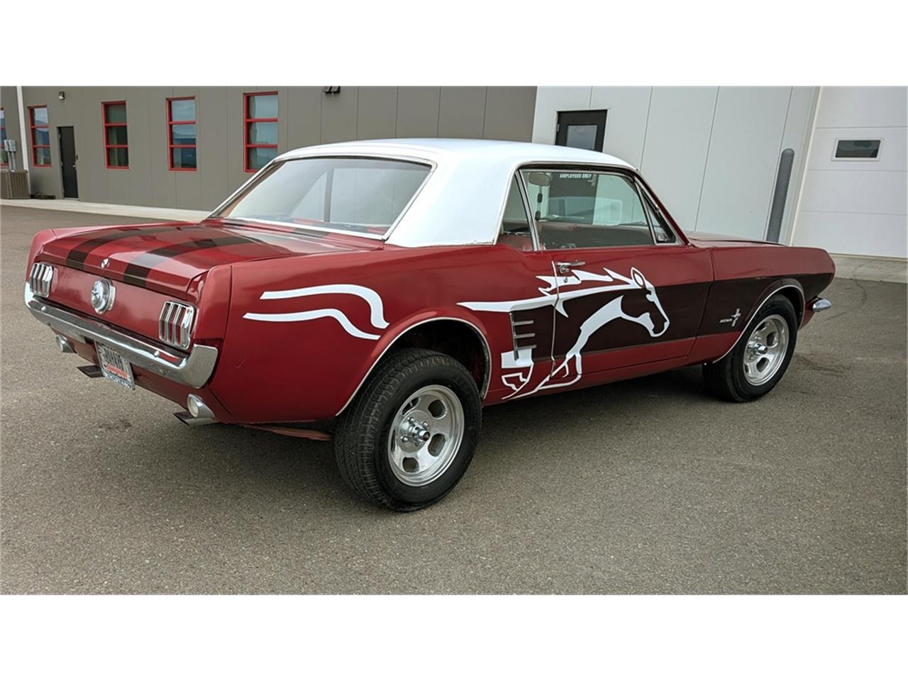 Ford-Mustang-1966-WhiteRedBurgundy-Red-51