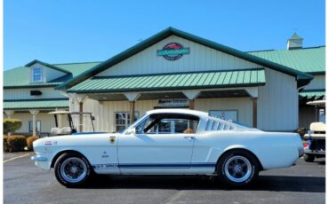 Ford-Mustang-1966-Wimbledon-White-Black