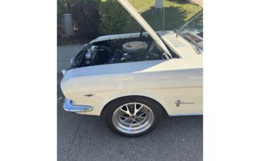 Ford-Mustang-1966-Wimbledon-White-Burgundy-11
