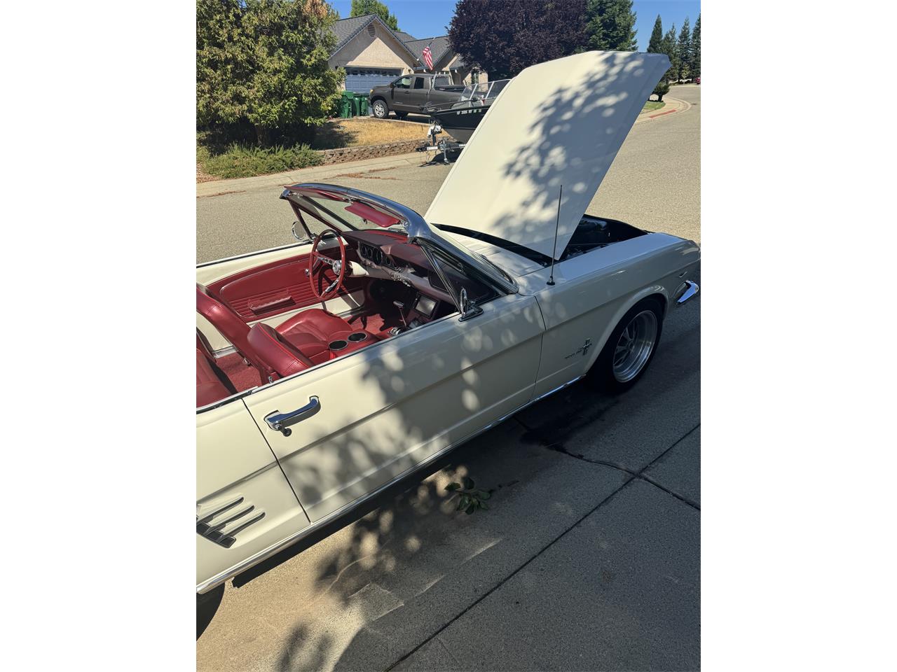 Ford-Mustang-1966-Wimbledon-White-Burgundy-15