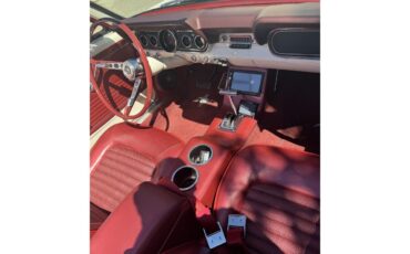 Ford-Mustang-1966-Wimbledon-White-Burgundy-17