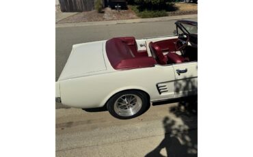 Ford-Mustang-1966-Wimbledon-White-Burgundy-20