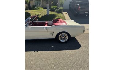 Ford-Mustang-1966-Wimbledon-White-Burgundy-21