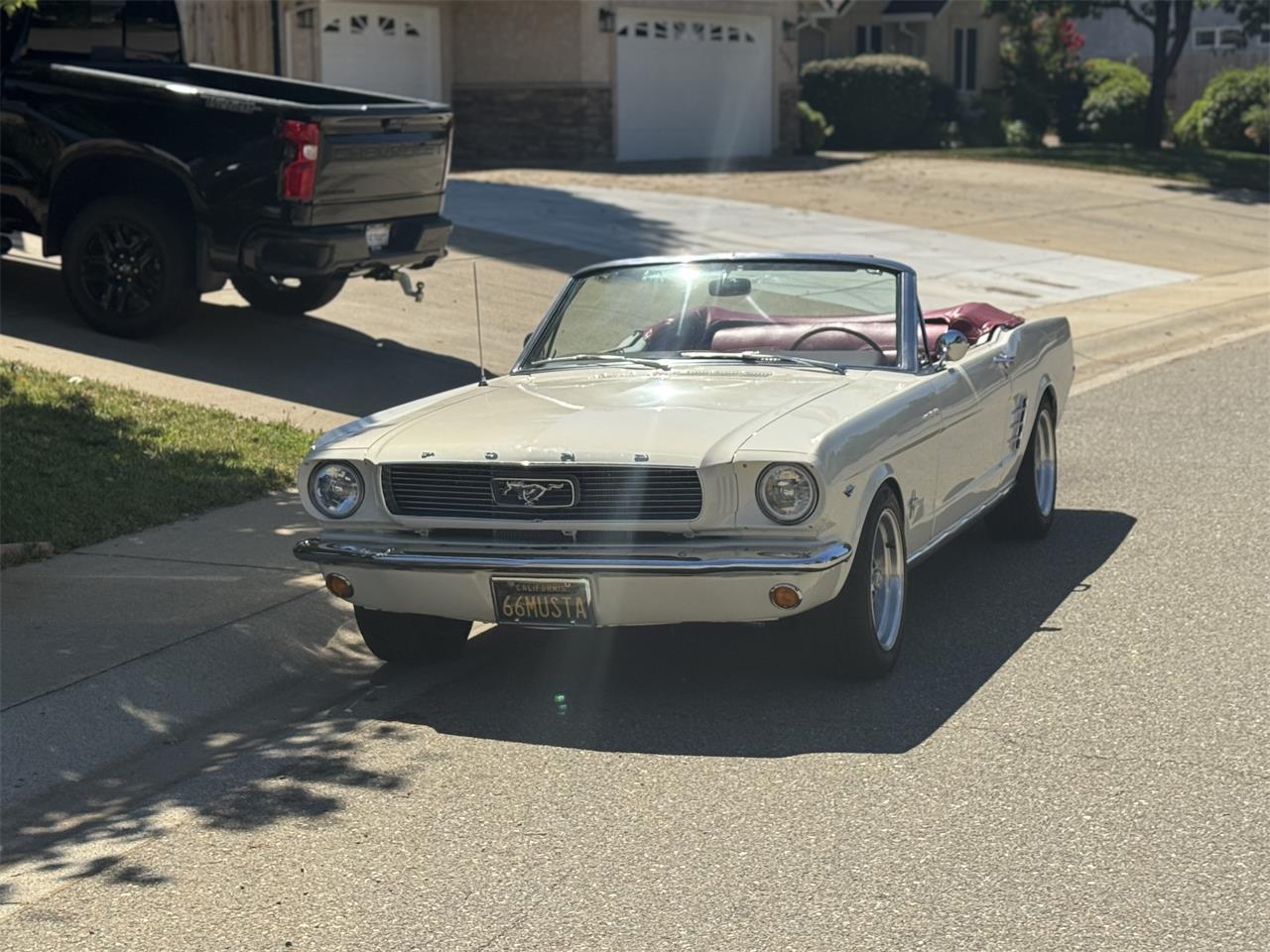 Ford-Mustang-1966-Wimbledon-White-Burgundy-22