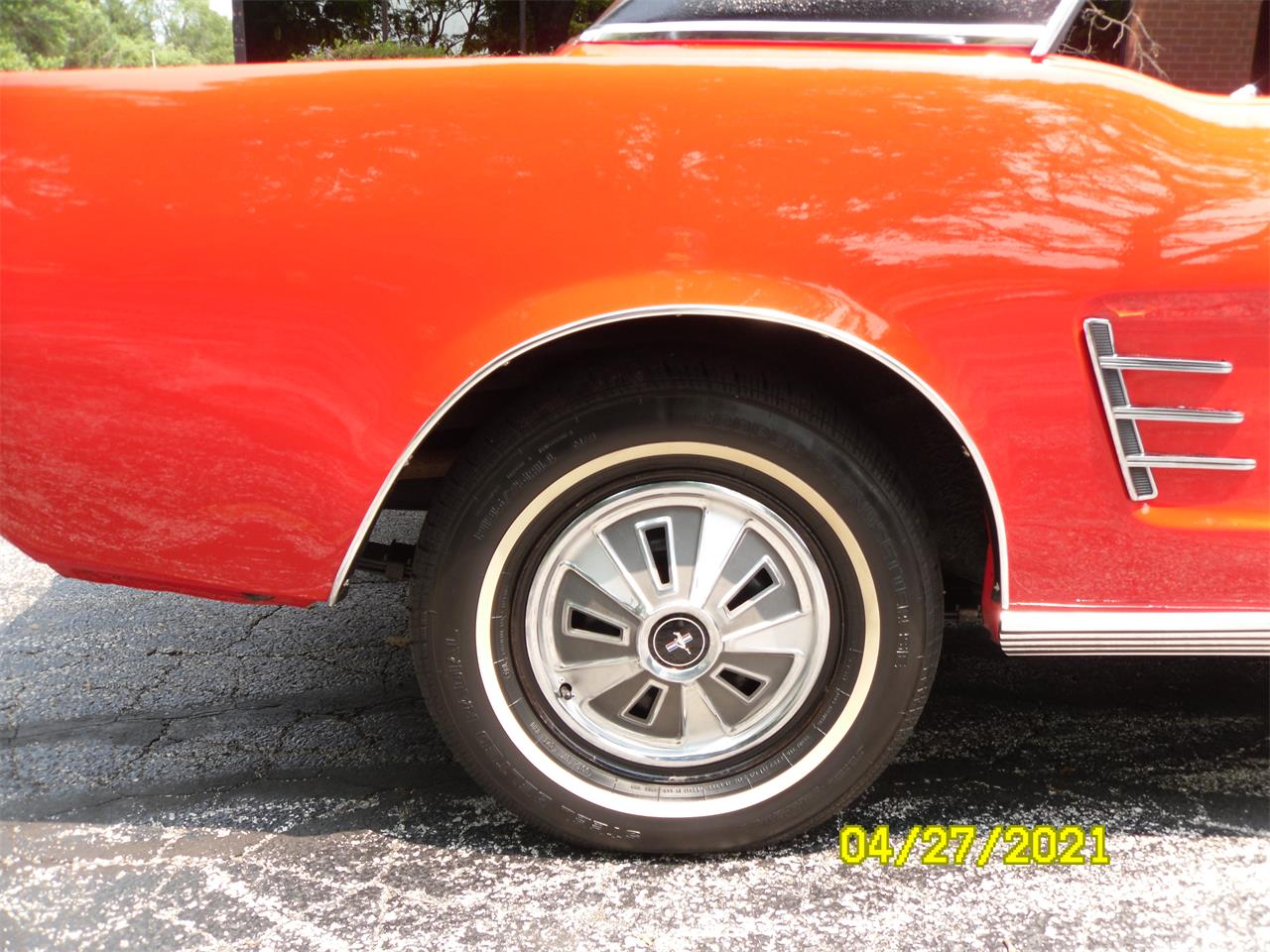 Ford-Mustang-1966-red-black-21