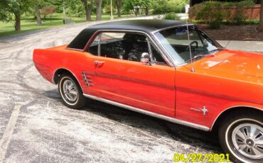 Ford-Mustang-1966-red-black