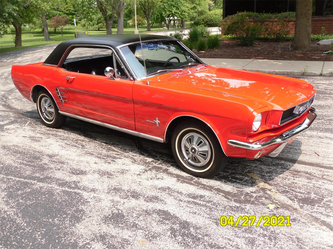 Ford-Mustang-1966-red-black-87
