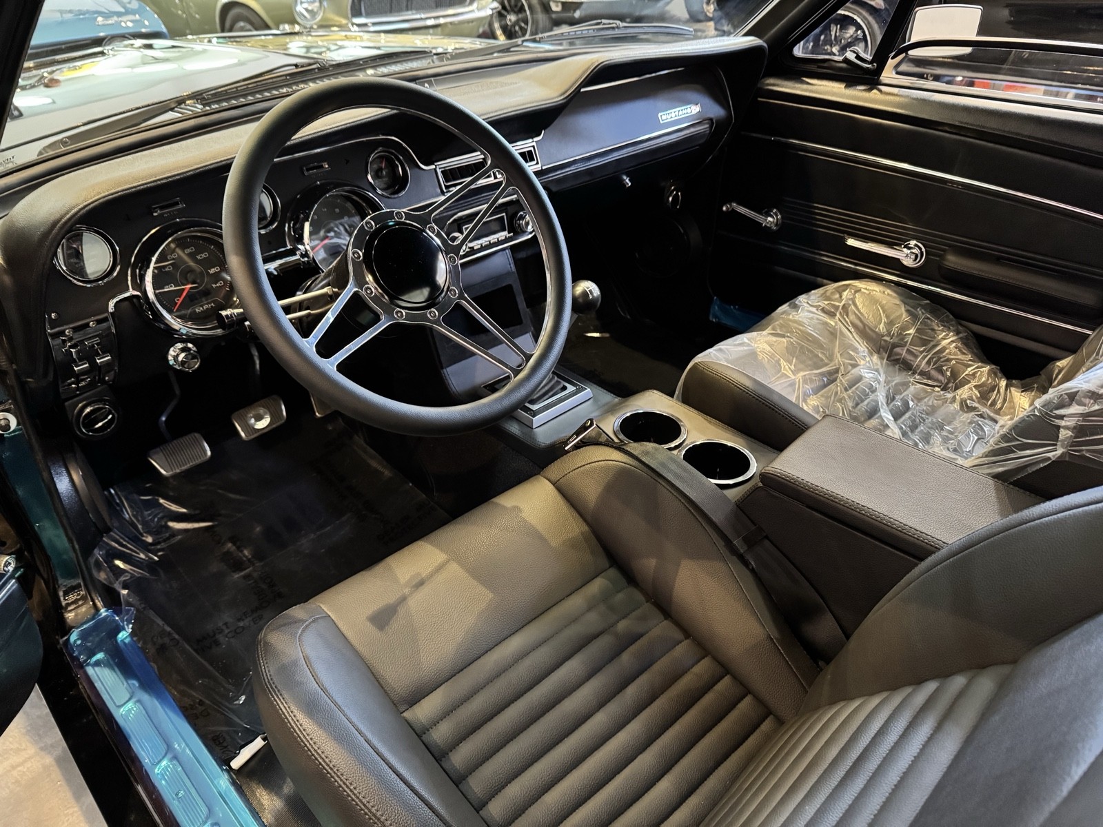 Ford-Mustang-1967-14