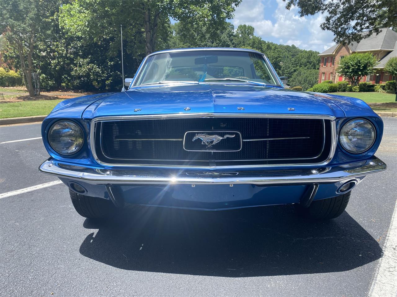 Ford-Mustang-1967-Acapulco-Blue-Super-White-1