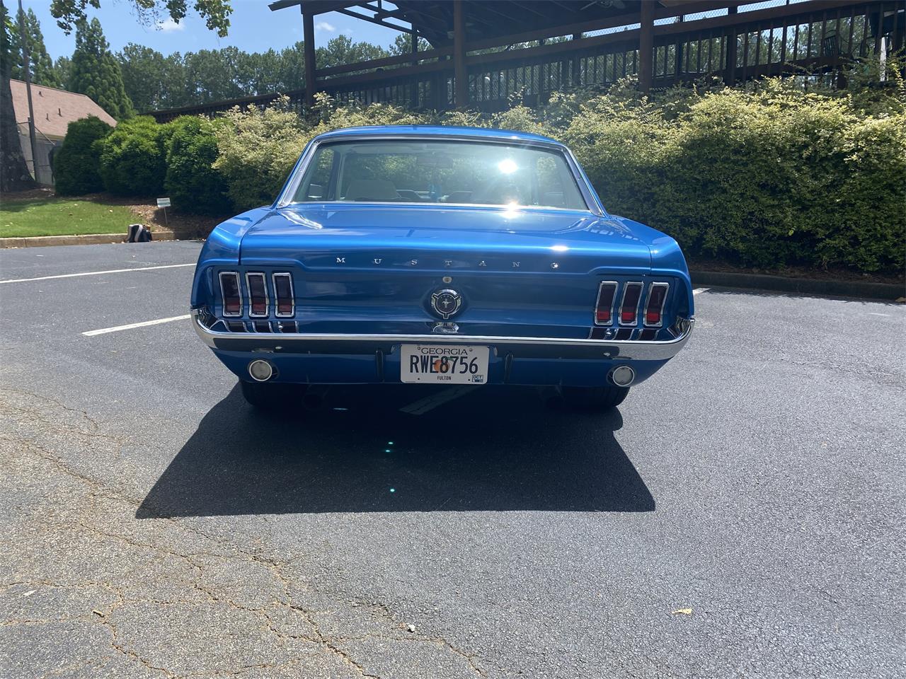 Ford-Mustang-1967-Acapulco-Blue-Super-White-4