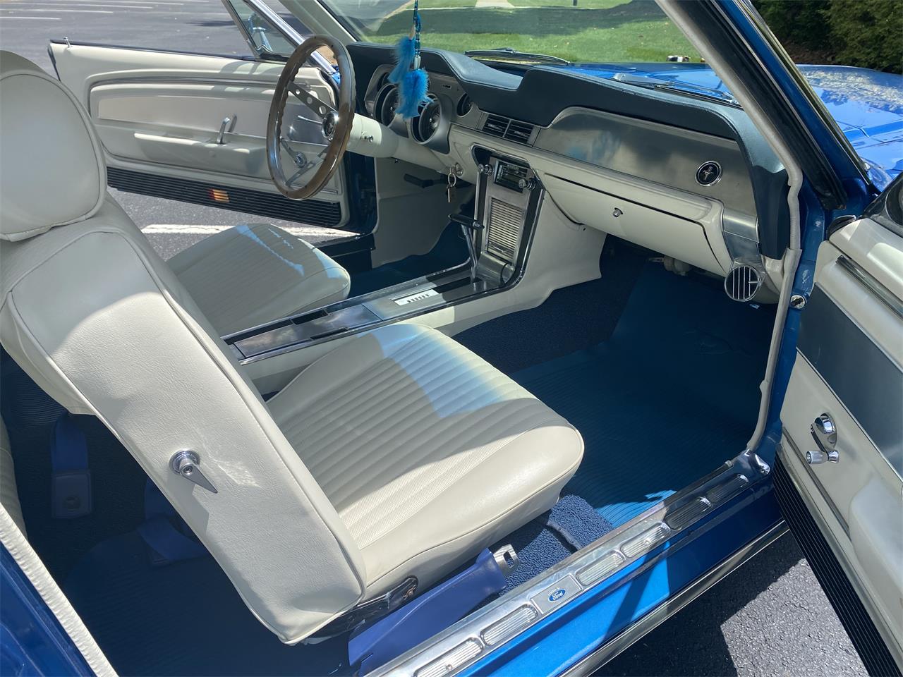 Ford-Mustang-1967-Acapulco-Blue-Super-White-8