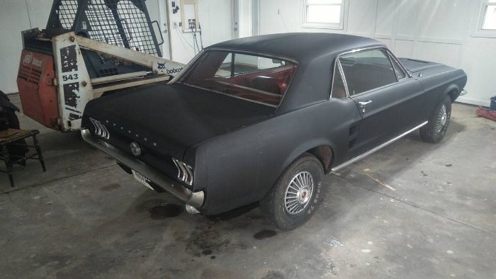 Ford-Mustang-1967-Black-4
