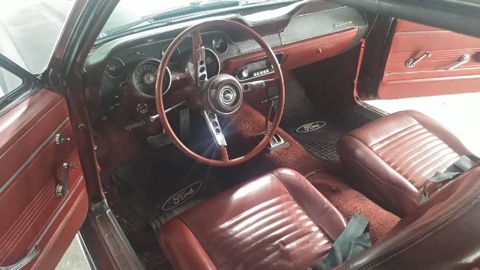 Ford-Mustang-1967-Black-5