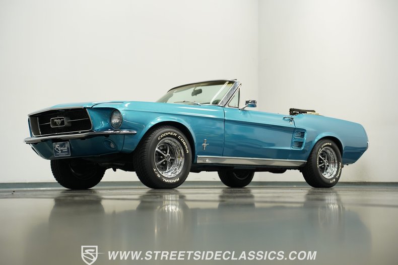 Ford-Mustang-1967-Blue-Metallic-Black-22