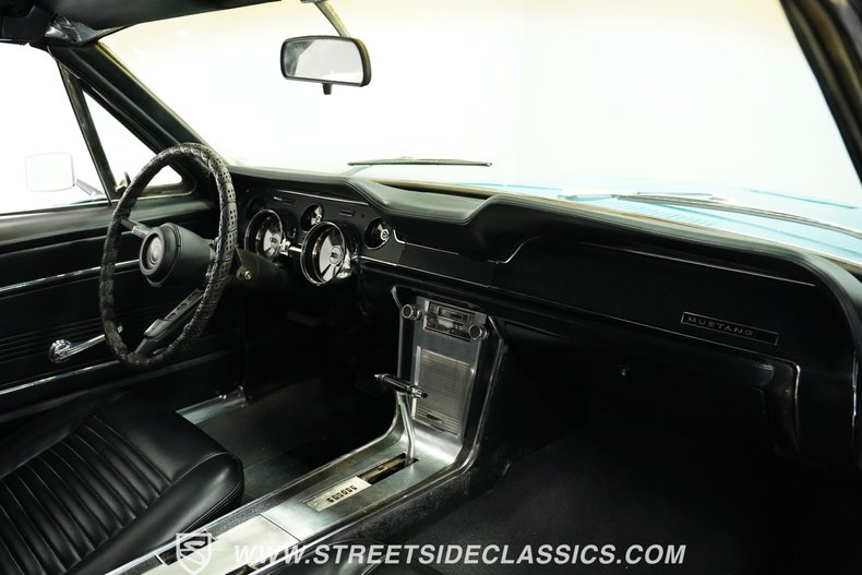 Ford-Mustang-1967-Blue-Metallic-Black-47