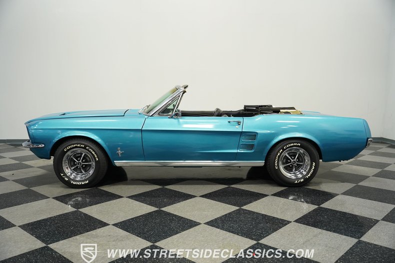 Ford-Mustang-1967-Blue-Metallic-Black