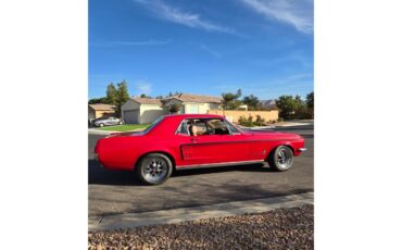 Ford-Mustang-1967-Candy-Apple-Red-Tan-13
