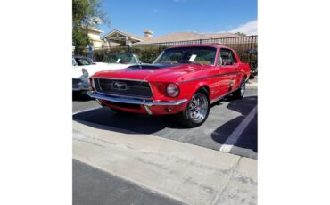 Ford-Mustang-1967-Candy-Apple-Red-Tan-4