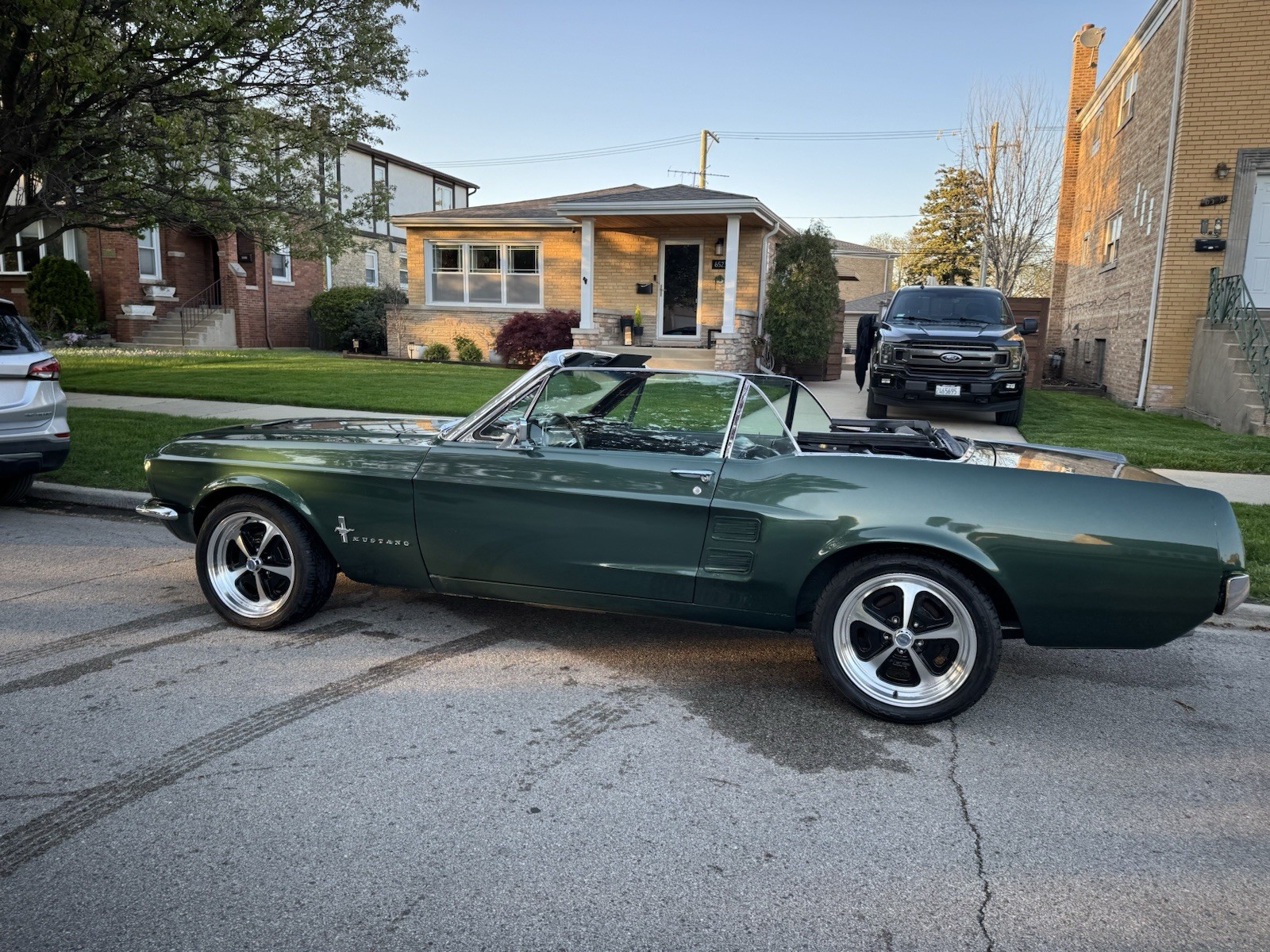 Ford-Mustang-1967-Convertible-2