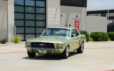Ford-Mustang-1967-Coupe-1