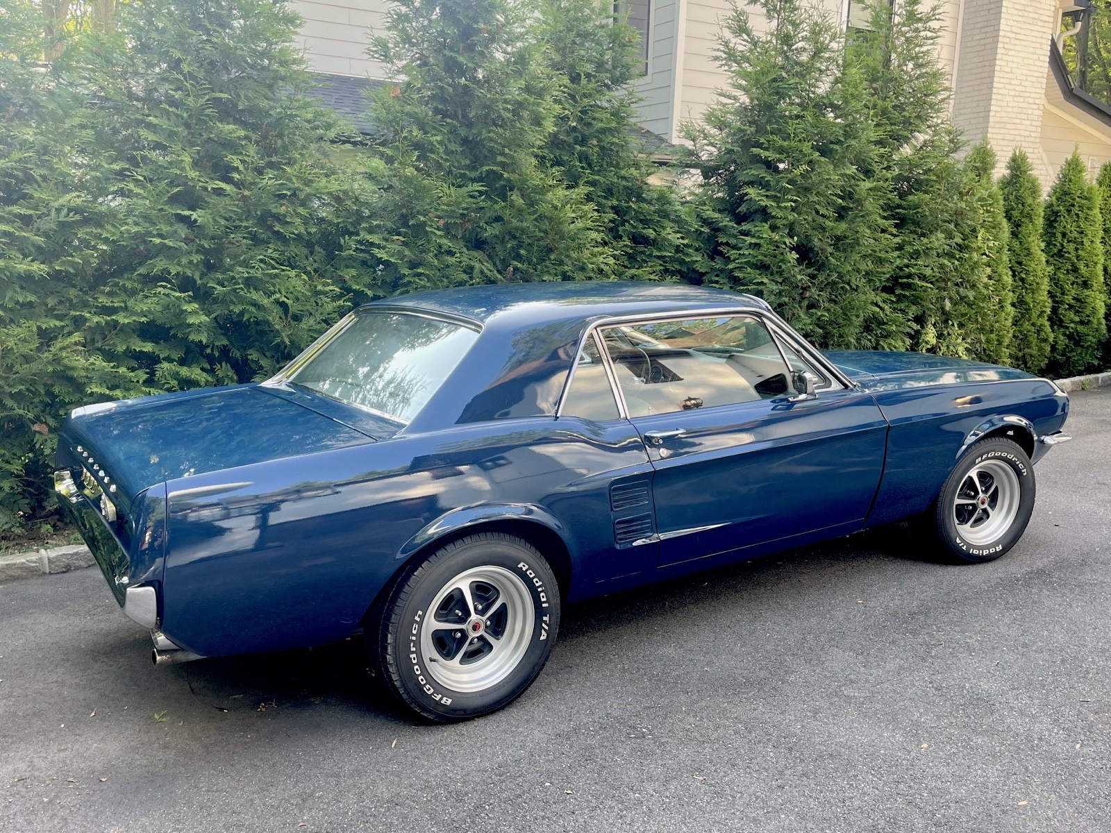Ford-Mustang-1967-Coupe-12