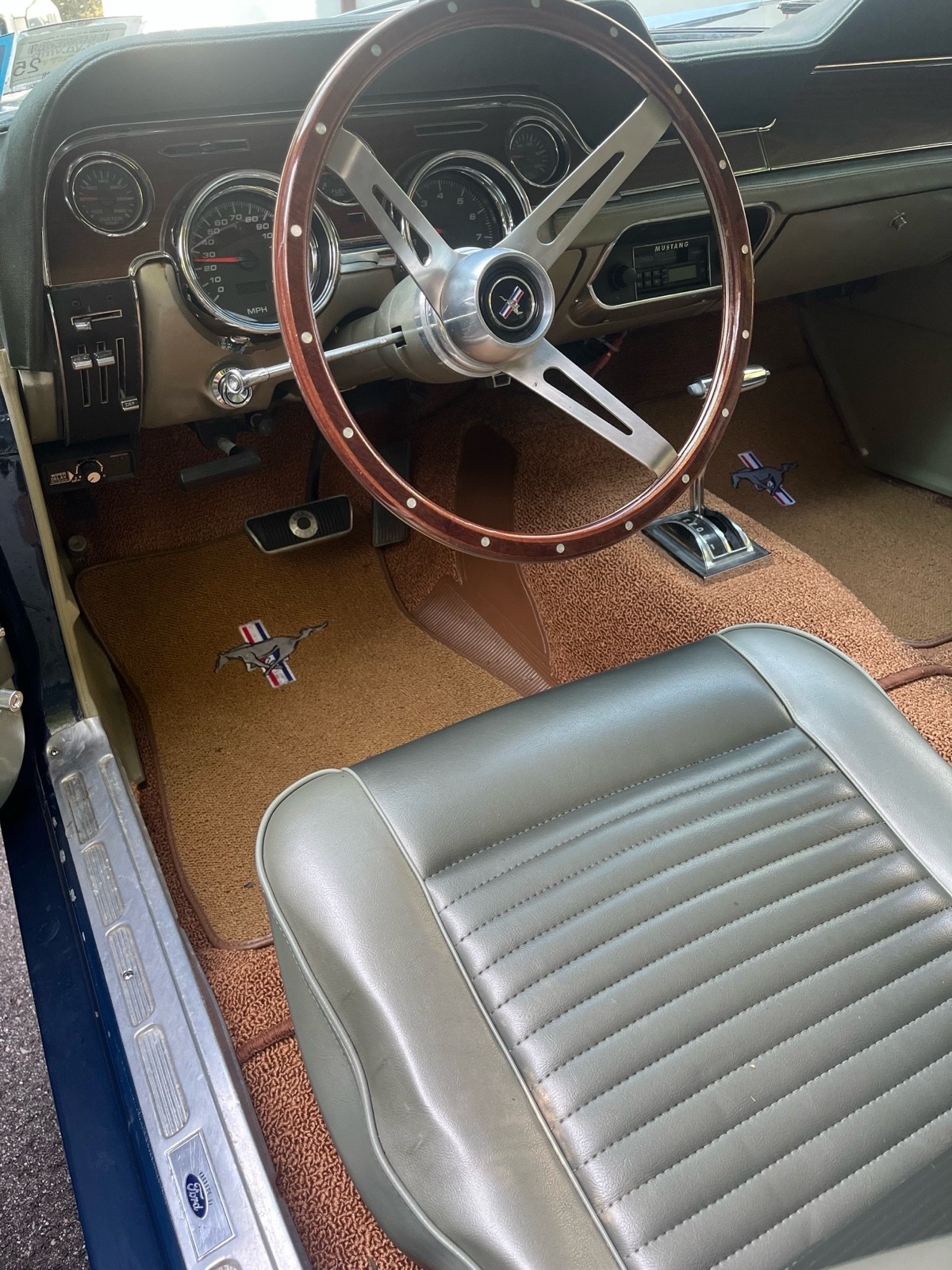 Ford-Mustang-1967-Coupe-33