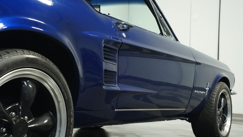 Ford-Mustang-1967-Dark-Blue-Metallic-Black-24