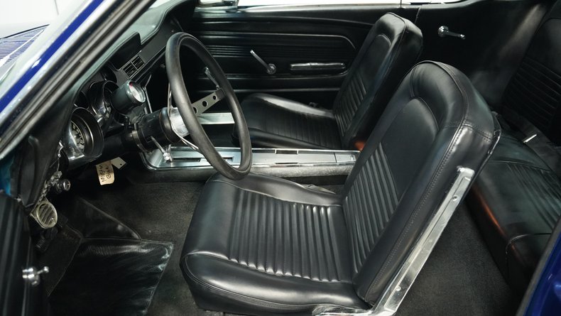 Ford-Mustang-1967-Dark-Blue-Metallic-Black-3