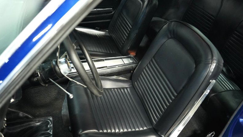 Ford-Mustang-1967-Dark-Blue-Metallic-Black-36