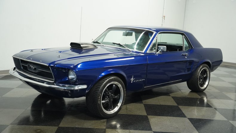 Ford-Mustang-1967-Dark-Blue-Metallic-Black-4