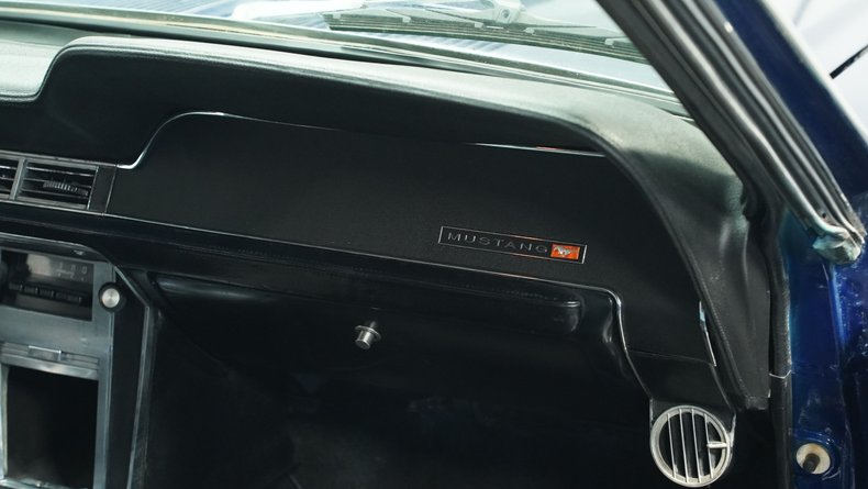 Ford-Mustang-1967-Dark-Blue-Metallic-Black-44