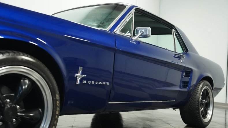 Ford-Mustang-1967-Dark-Blue-Metallic-Black-6
