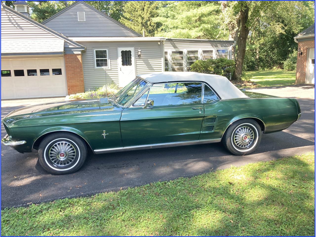 Ford-Mustang-1967-Dark-Moss-Green-Parchment-wBlack-3