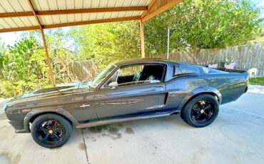 Ford-Mustang-1967-Fastback-1