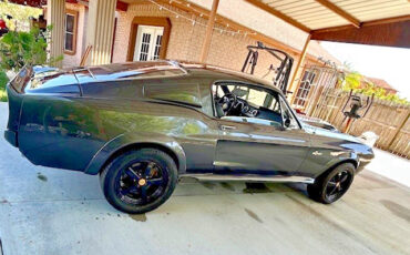 Ford-Mustang-1967-Fastback-16