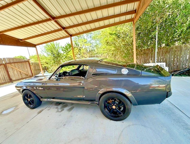 Ford-Mustang-1967-Fastback-2